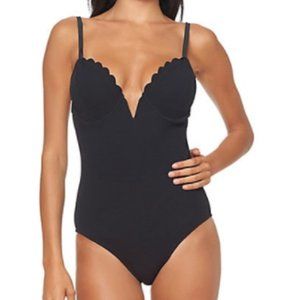 Jessica Simpson, One-Piece Scalloped Swimsuit, L